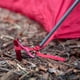 thumbnail image 2 of Juego de estacas para tienda de campaña MSR Groundhog, 6 unidades, 19 cm, color rojo, 2 of 3