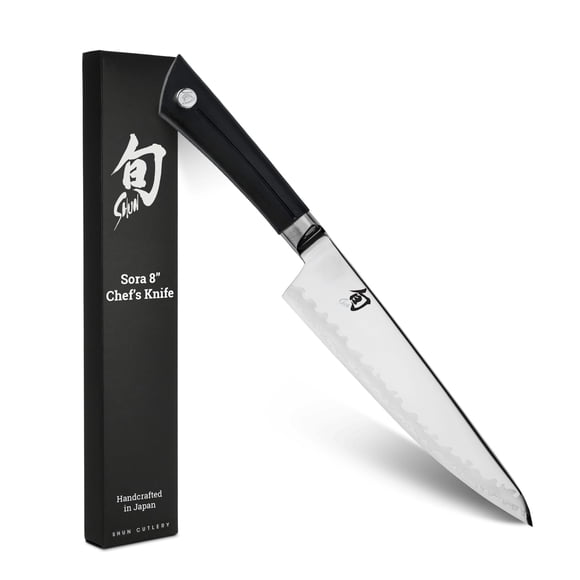 Cuchillo de chef Shun Sora de 8 pulgadas con hoja de acero VG10