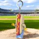 thumbnail image 4 of Llavero con minifiguras LEGO, diseño de Hot Dog Man, 7,6 cm, con LED, 4 of 8