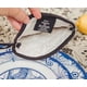 thumbnail image 4 of Manopla de horno con soporte para ollas The Nightmare Before Christmas Disney, 4 of 6