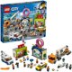 thumbnail image 2 of Juguete de construcción LEGO City Donut Shop Opening 60233 790 piezas, 2 of 6