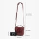 thumbnail image 3 of Bolso Vintage Clara Bandolera para Cámara Compacta Rojo Angola, 3 of 8