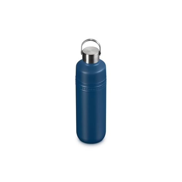 Botella de Agua Le Creuset On The Go 976 ml Azul Profundo Aislada