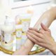 thumbnail image 3 of Crema de manos Camille Beckman Glicerine French Vanilla 180ml, 3 of 6