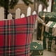 thumbnail image 2 of Paquete De 2 Navidad Plaid Decorativo Tirar Almohada Cubiertas Escocesa Tartán Cojín Caso Para Casa De Granja Decoración De Vacaciones Rojo 18 X 18 Pulgadas, 2 of 3