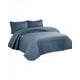 thumbnail image 1 of Cubrecama Con Detalles De Pompones King Color Azul, 1 of 4