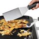 thumbnail image 5 of Espátula para alimentos OXO Good Grips volteadora profesional negra, 5 of 6