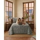 thumbnail image 5 of Cubrecama Invierno 2 Plazas Sherpa Jacquard Relieve Premium, 5 of 6