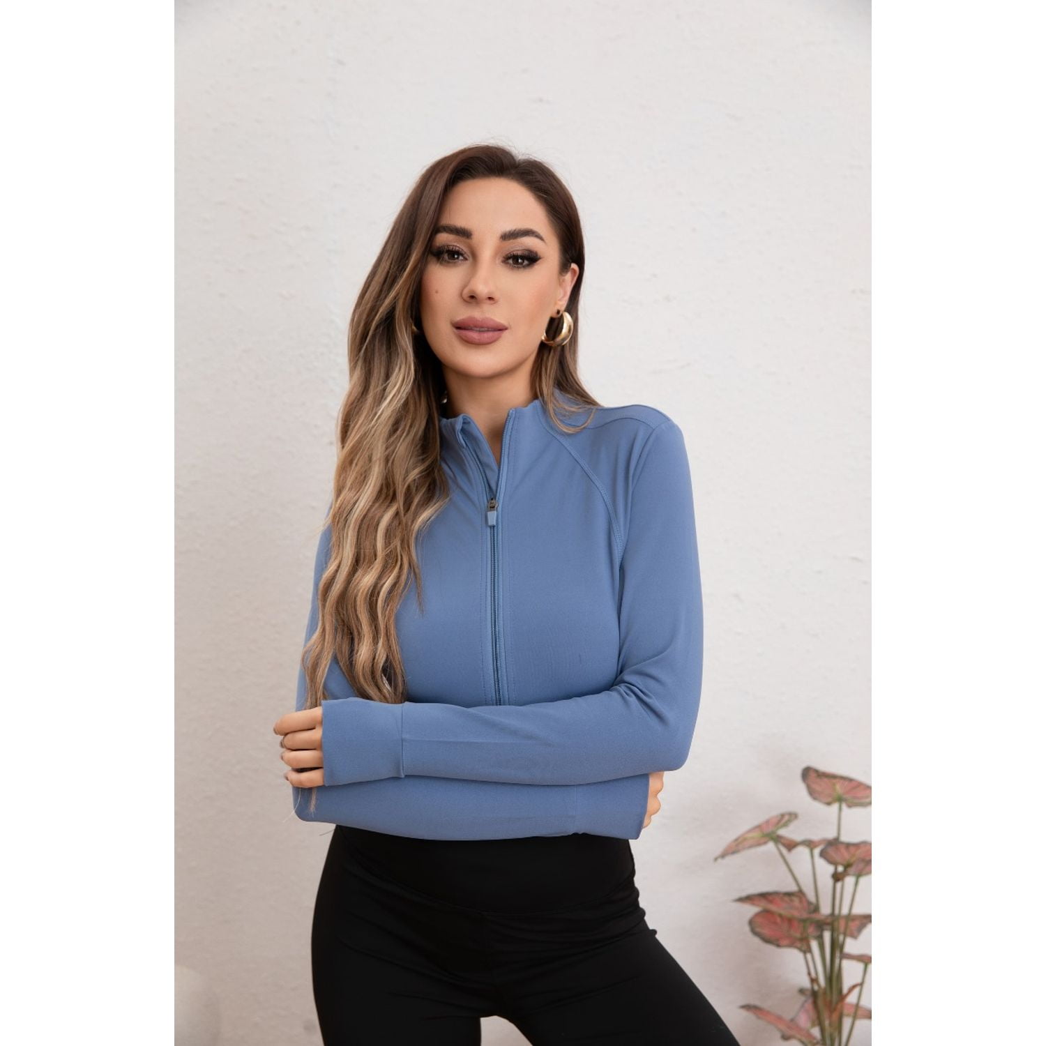 Likeshop - Poleron Deportivo Mujer Corto Elasticado Corte Entallado Cierre 7016