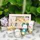 thumbnail image 2 of Set de regalo de loción de manos Body & Earth Love para mujer con vela, 2 of 7