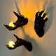 thumbnail image 1 of Decoración de Halloween para interior y exterior, 3 manos espeluznantes para montar en la pared, 1 of 3
