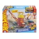 thumbnail image 2 of Pista de carreras Hot Wheels Super pista Estación de Bomberos, 2 of 6