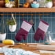 thumbnail image 2 of Juego de 2 guantes de cocina KitchenAid Albany, algodón, 18 x 33 cm, 2 of 3