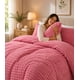 thumbnail image 2 of Cubrecama de Invierno Plush Acanalado con Chiporro 2 Plazas Color Rosado, 2 of 3
