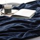 thumbnail image 4 of Manta de cama de forro polar azul marino, tamaño queen, suave, 230 x 230 cm, 4 of 6