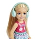 thumbnail image 3 of Barbie Chelsea Viajera Muñeca con Perrito y Accesorios 3+, 3 of 8