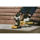 thumbnail image 2 of Amoladora de superficie de hormigón DEWALT DWE46253 125 mm con kit, 2 of 3