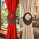 thumbnail image 4 of Juego de 2 piezas de madera tallada a mano para cortinas Store Indya, 4 of 7