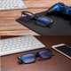 thumbnail image 4 of Gafas Blue Light TEXASDELUXE para mujeres y hombres con montura negra, 4 of 9
