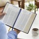 thumbnail image 4 of Biblia Thomas Nelson NET - Edición Completa de Notas - Tapa Dura, 4 of 9