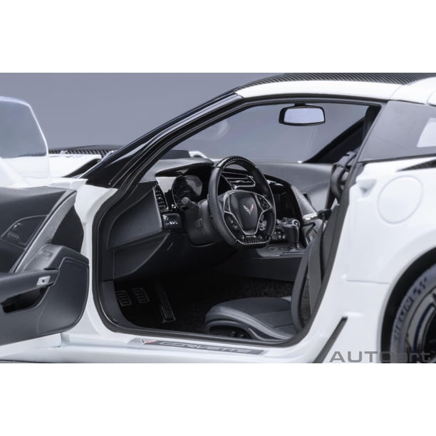Autoart Auto de colección 2019 Chevy Corvette C7 ZR1 Arctic White