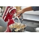 thumbnail image 2 of Batidor Flex Edge KitchenAid KFE5T con cabezal inclinable para 4,5 a 5 cuartos de galón, color blanco, 2 of 3