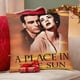 thumbnail image 4 of Un Lugar en el Sol Fundas de almohada de terciopelo con tema, regalos de funda de almohada, decoración para el hogar, cojín de lanzar, regalo de cumpleaños para fans y parejas.61*61cm., 4 of 6