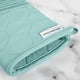 thumbnail image 4 of Juego de 4 piezas KitchenAid de soporte para ollas y guantes de horno – Color Agua Mineral, 4 of 7