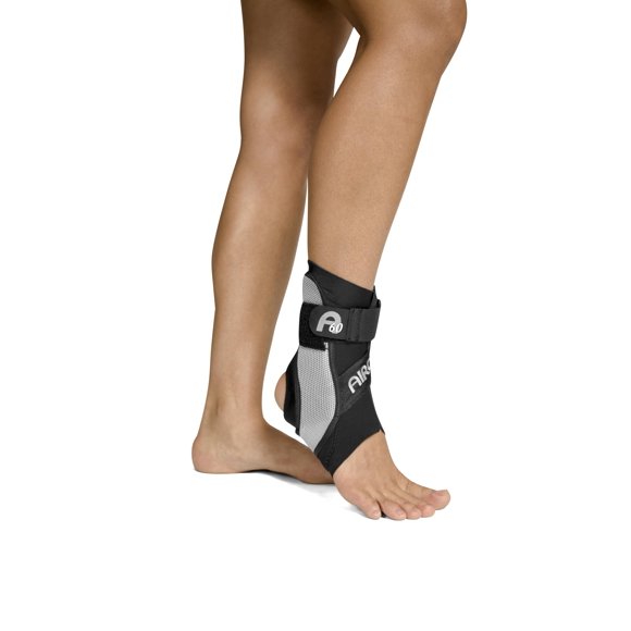 Tobillera Aircast A60 para pie derecho, color negro, talla mediana