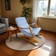 thumbnail image 2 of Silla Mecedora Con Apoya Brazo Lino Gris Claro, 2 of 3
