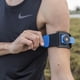 thumbnail image 4 of Brazalete Quad Lock Running/Sports para smartphone, 4 of 7