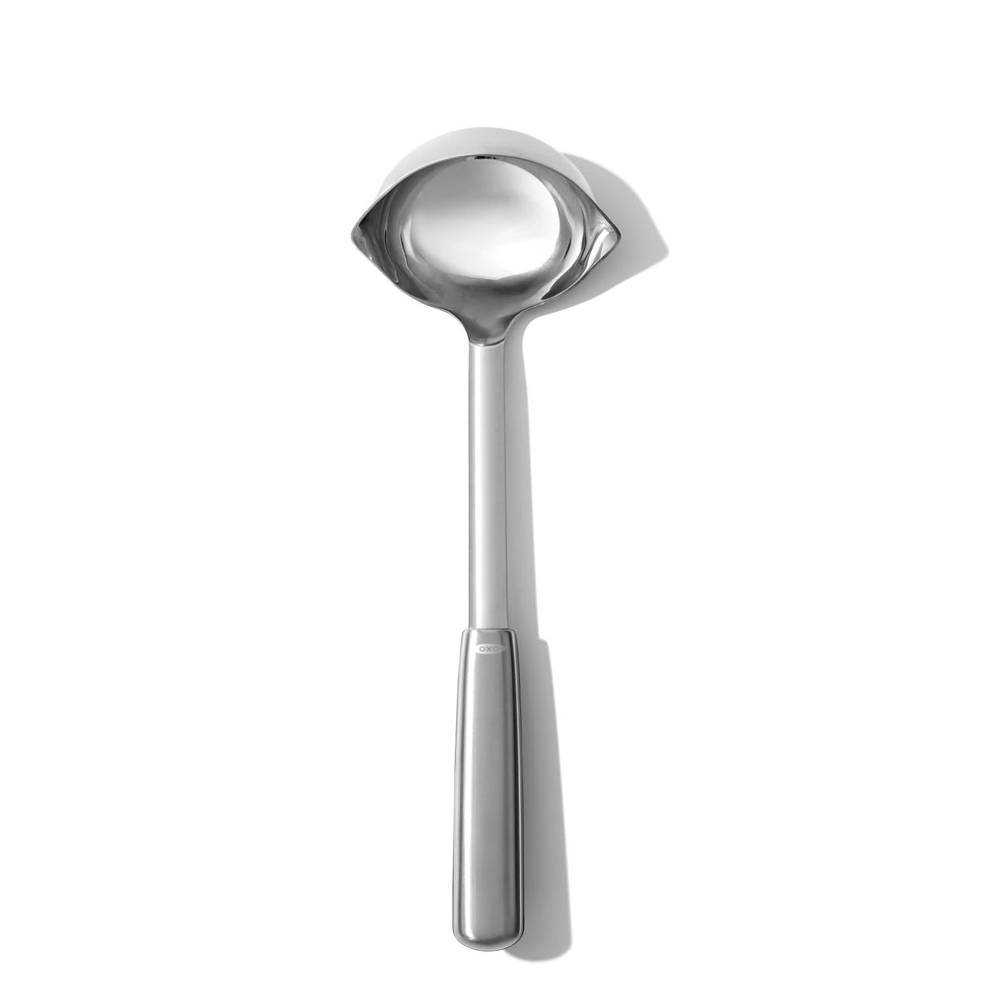 Cucharón Oxo Steel Con 2 Boquillas Para Zurdos Y Diestros