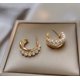 thumbnail image 3 of Aros con forma de c perlas, 3 of 3