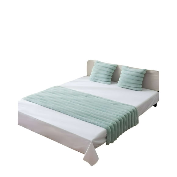 Piecera Mas Dos Fundas De Cojin Modelo Lineal King Celeste