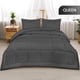 thumbnail image 2 of Juego de edredón Utopia Bedding, tamaño queen, plumón alternativo, gris, 2 of 7