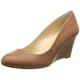 thumbnail image 1 of Zapato de Tacón Cuña Jessica Simpson Sampson Almendra Punta Cerrada, 1 of 4
