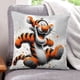 thumbnail image 1 of Winnie Pooh y Tigger Fundas de almohada de terciopelo con tema, regalos de funda de almohada, decoración para el hogar, cojín de lanzar, regalo de cumpleaños para fans y parejas.30*30cm., 1 of 6