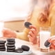thumbnail image 4 of Galletas Oreo Sabor Original  3 Pack X 54G C/U, 162 g, 4 of 8
