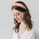 thumbnail image 5 of Diademas acolchadas de perlas para mujer: bandas anchas con cuentas acrílicas, aros barrocos, accesorios para el cabello hechos a mano para niñas., 5 of 5