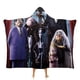 thumbnail image 1 of La Familia Addams Manta Capa con Capucha Anti-Bolitas, Manta de Lana Ártica Suave, Manta Portátil de Felpa Ligera y Lujosa, Poncho para Siesta en Casa y Oficina, 100*130cm, 1 of 6