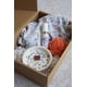 thumbnail image 1 of Kit Bienestar Regalo Mujer | Velas Aromaterapia Antifaz, 1 of 5