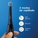 thumbnail image 3 of Cepillo de Dientes Oral-B Eléctrico iO2, 1 Un, 3 of 5