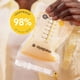 thumbnail image 2 of Bolsas de almacenamiento de leche materna Medela Easy Pour, 210 ml, 100 unidades, 2 of 3