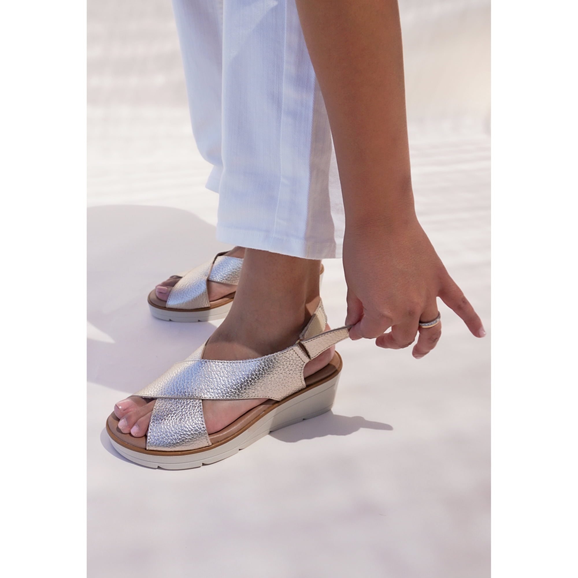 Lola Canales - Sandalia Cuero Xaviera Dorado