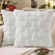 thumbnail image 2 of Cubiertas de almohada del árbol de Navidad 18x18 pulgadas Conjunto de 2pcs Decoración de Navidad Beige suave peluche de piel falsa Jacquard tirar almohadas para dormitorio sofá Festivales de, 2 of 3