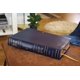 thumbnail image 2 of Biblia HarperCollins NIV Gran Formato con Cubierta de Cuero Suave Azul Marino, 2 of 8