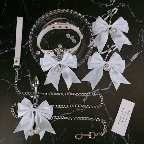 Adjustable SM Erotic Sexy Bondage Restraint Set with White Bow Bell Decor Collar, Traction Chain Pendant, Non-Piercing Nipple Clip, and Anal Plug - Flirting Sex Toy for Women and Men