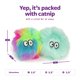 thumbnail image 3 of Juguete para gato SmartyKat Bola de peluche con hierba gatera – 2 unidades, colores arcoíris y turquesa, 3 of 9