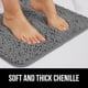 thumbnail image 3 of Juego de alfombras de baño GORILLA GRIP Soft Chenille de 2 piezas, color gris, 3 of 9