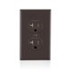 thumbnail image 3 of Enchufe Leviton T5820, 20 A, 125 V, resistente a manipulaciones, color marrón, 3 of 4